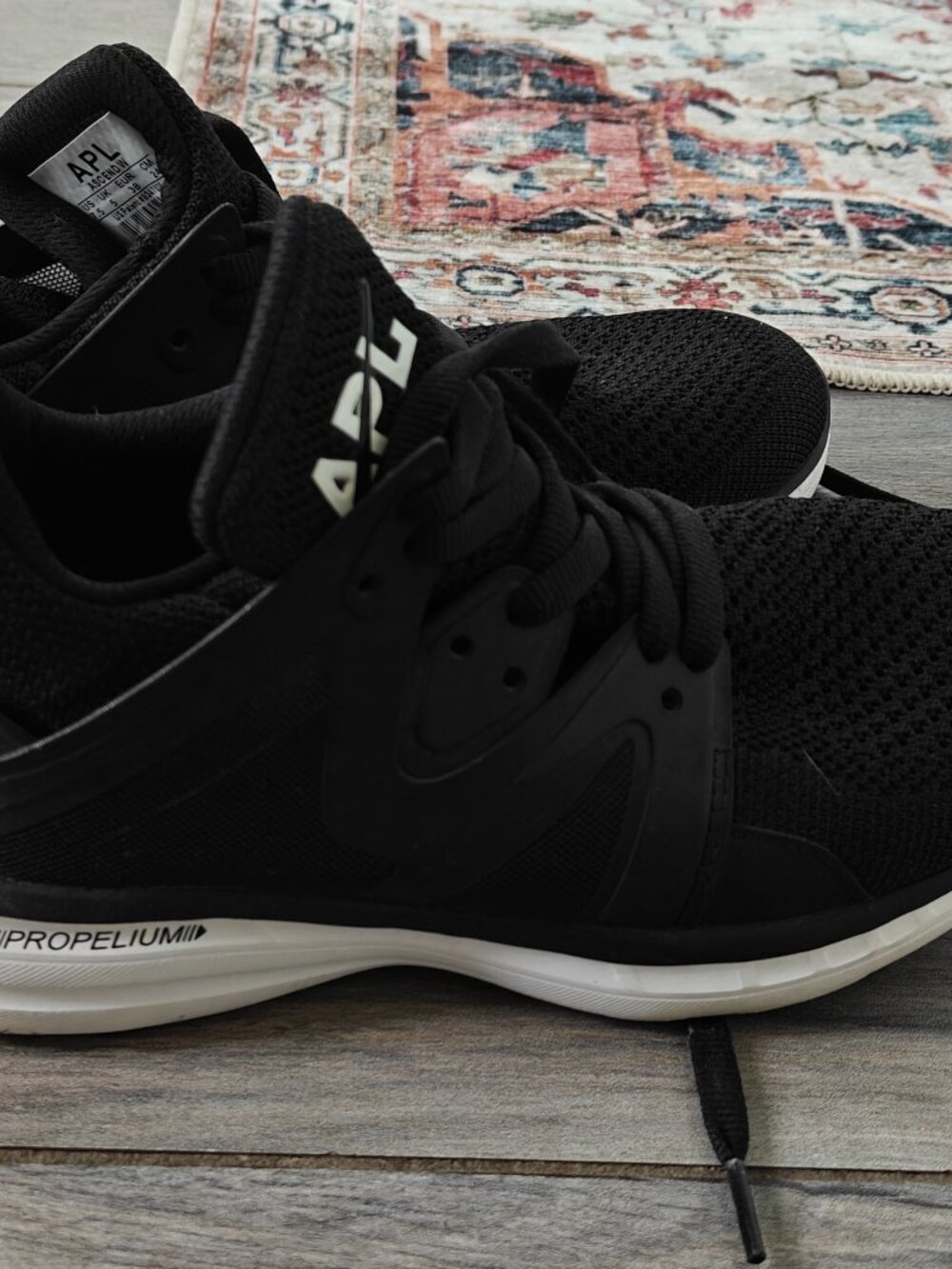APL Runners Size 7.5 - Picture 2 of 6